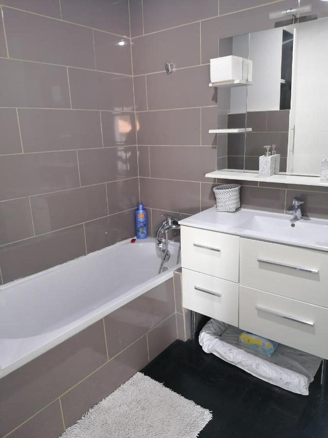 Appartement meublé à Villeneuve les maguelone Extérieur photo
